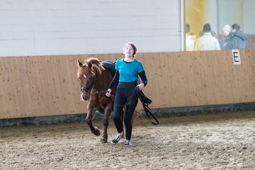 Bild 556 - Voltigierturnier